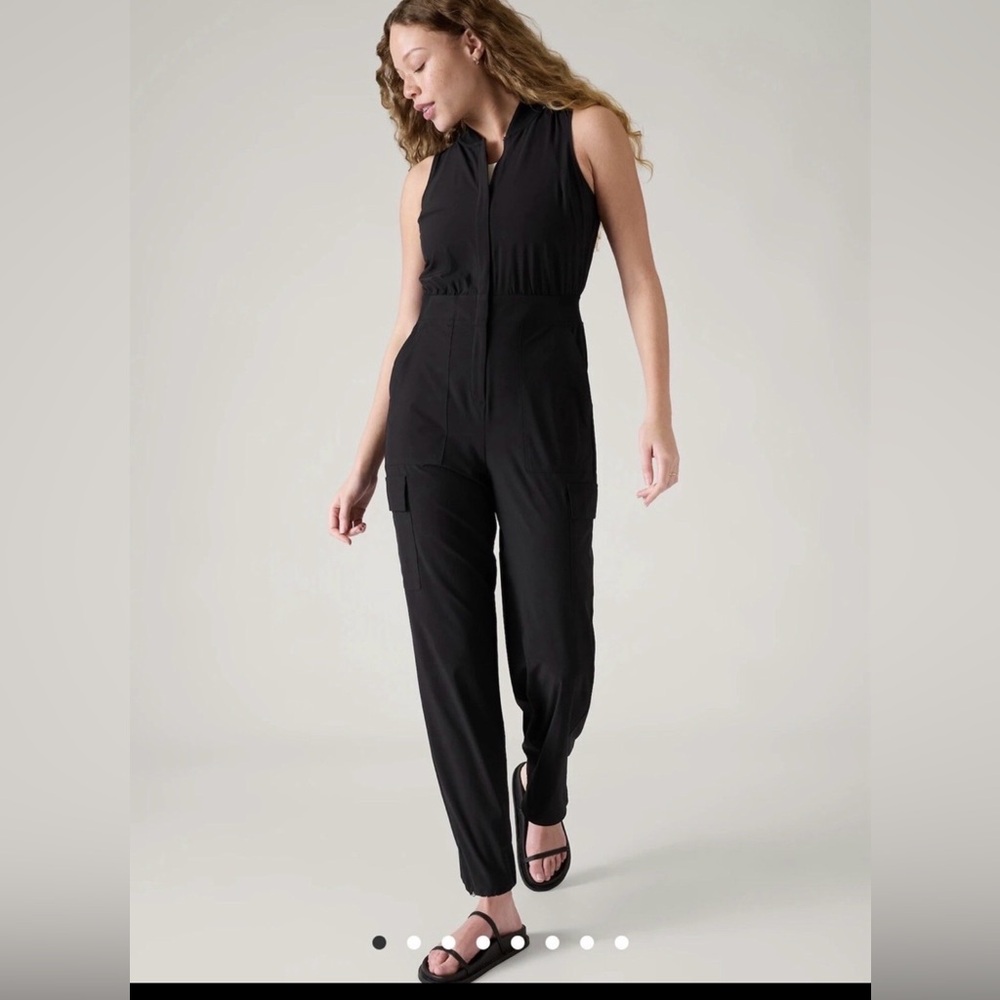 Athleta Brooklyn Utility Jumpsuit Black Size 16 NWT Cargo Pockets Athleisure